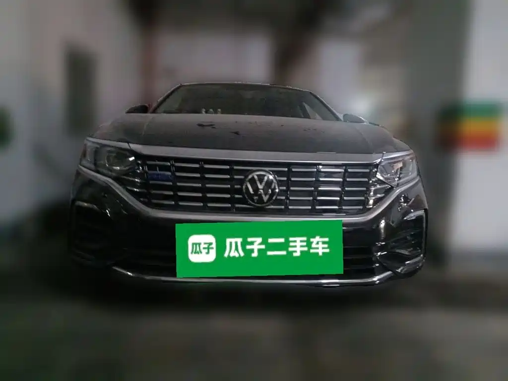 Volkswagen Passat PHEV — миниатюра 2