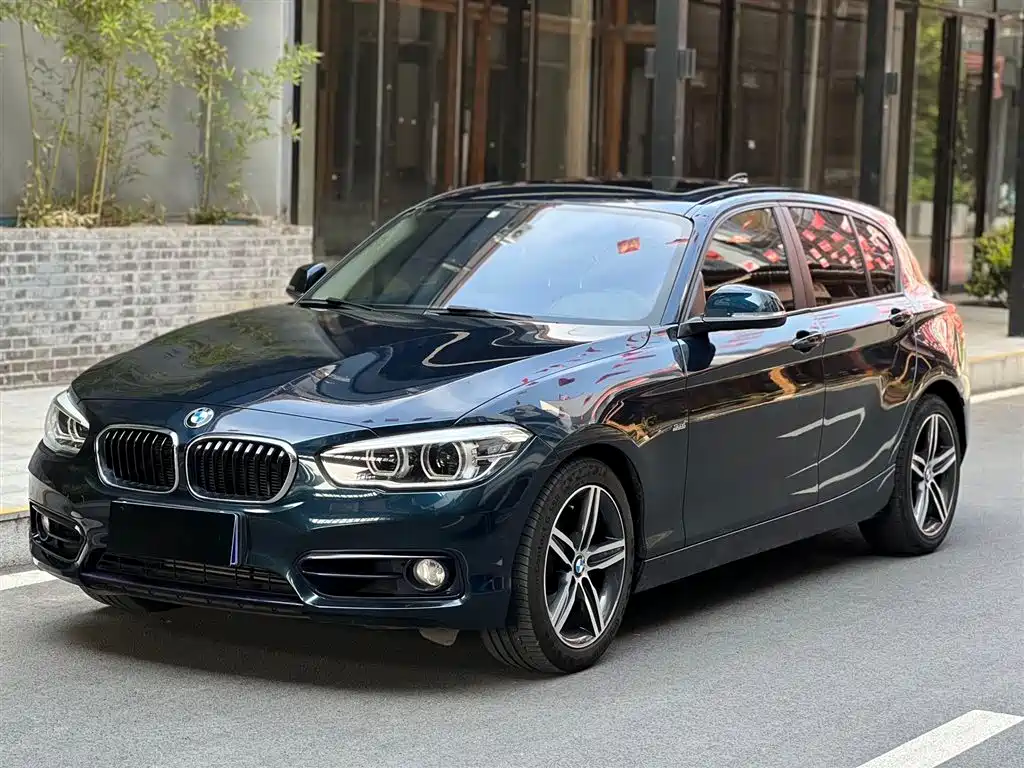 BMW 1 Series (Import) 2016