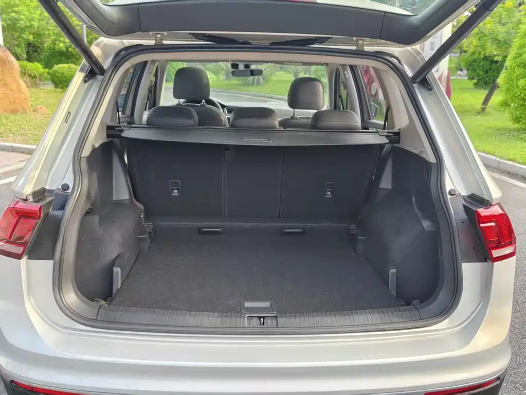 Volkswagen Tiguan L — миниатюра 15