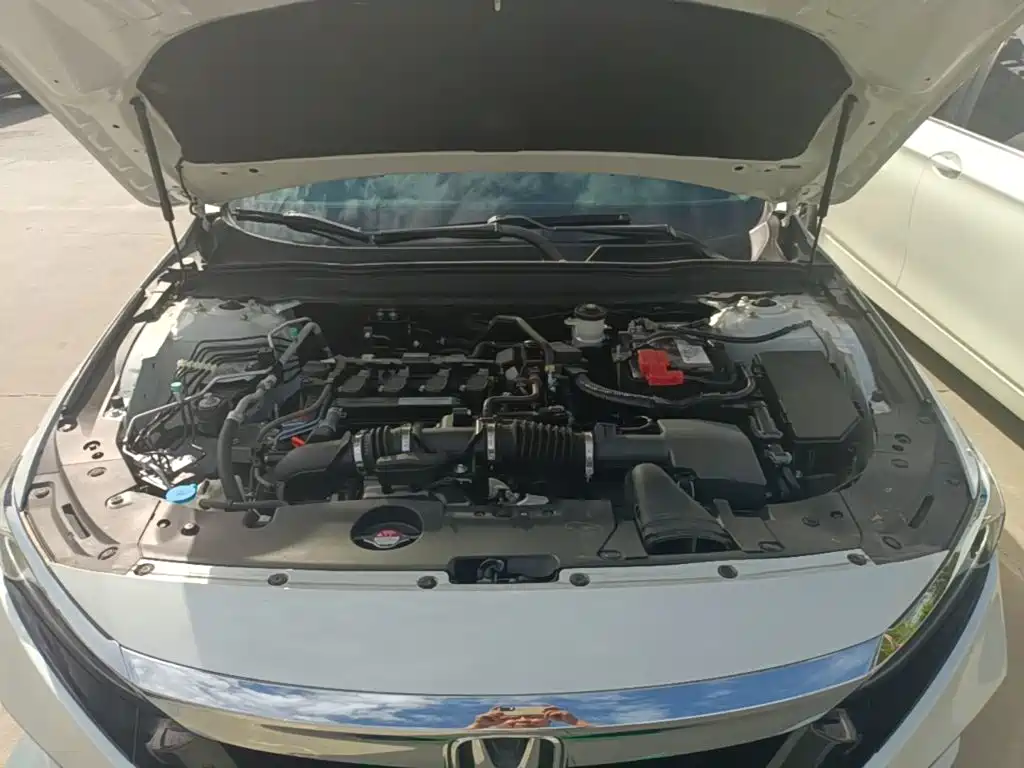 Honda Accord — миниатюра 16