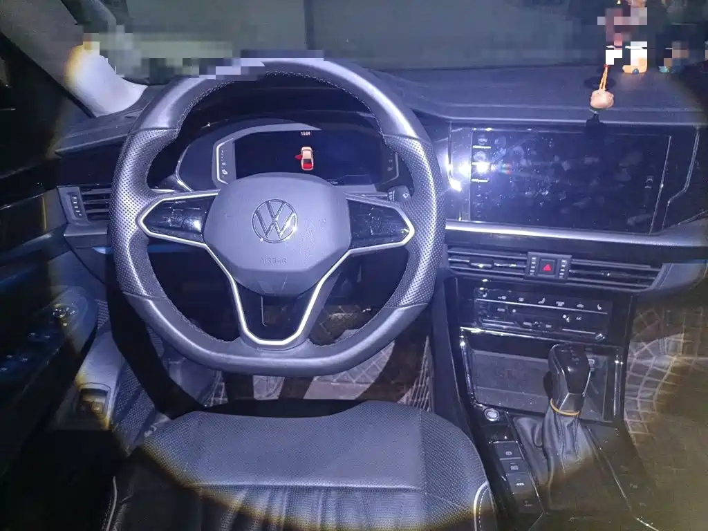 Volkswagen Passat PHEV — миниатюра 6