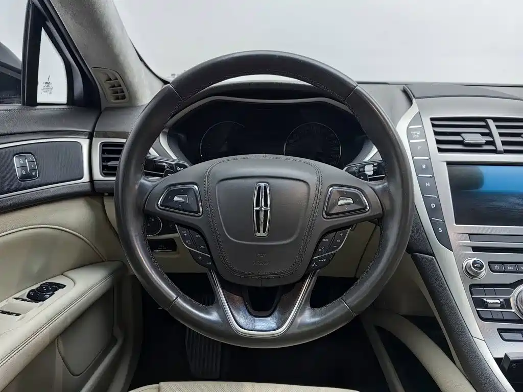 Lincoln MKZ — миниатюра 11