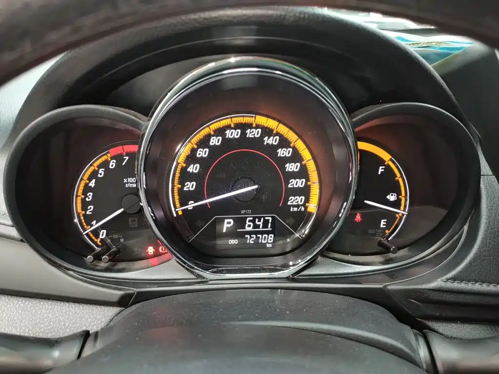 Toyota Yaris L — миниатюра 8