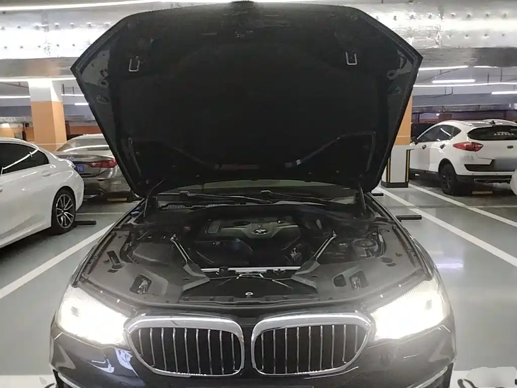BMW 5 Series — миниатюра 20