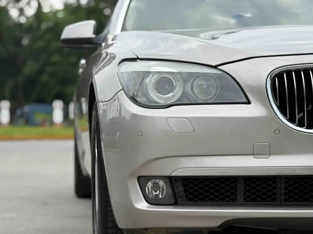 BMW 7 Series 7 2009 740Li Lead