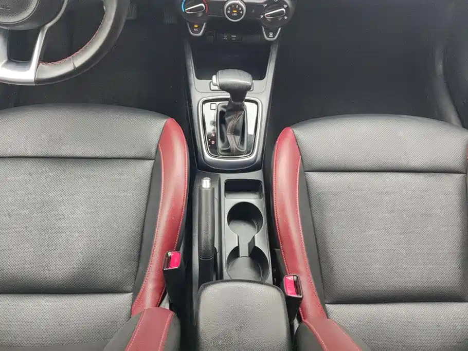 Kia KX Cross — миниатюра 16
