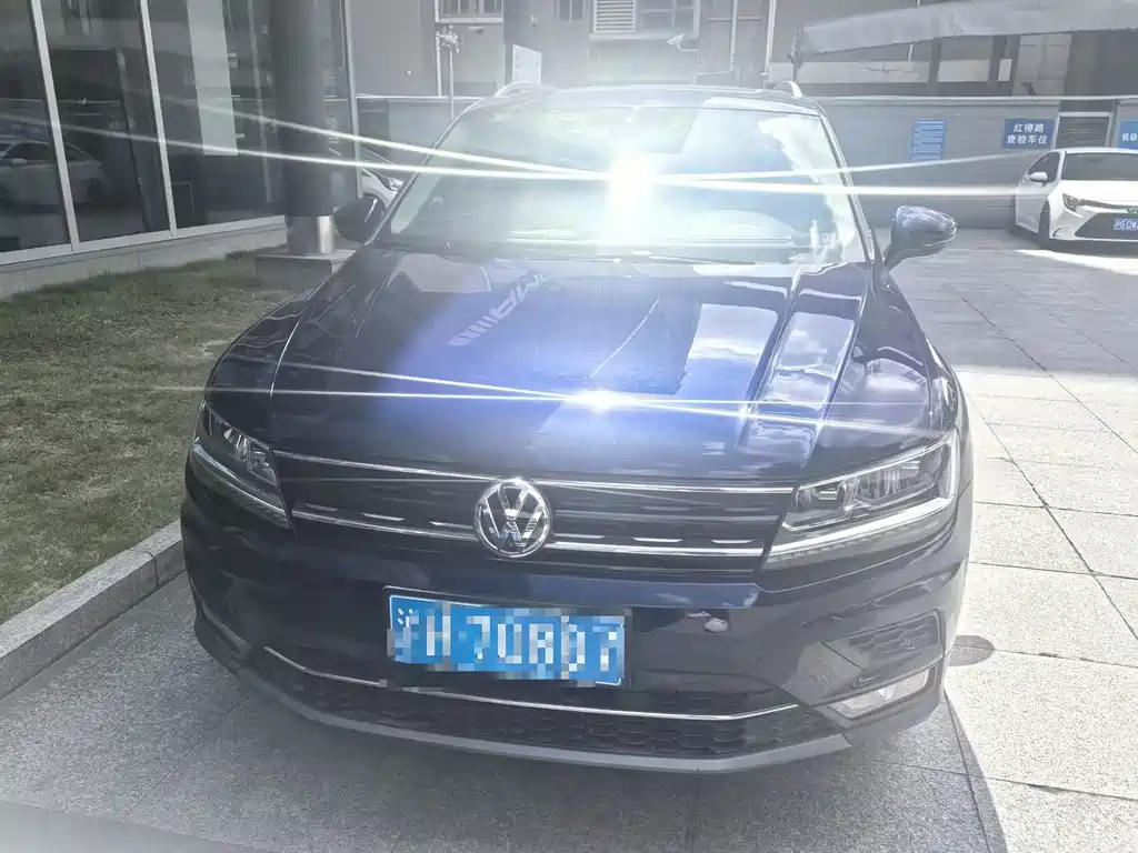 Volkswagen Tiguan — миниатюра 2
