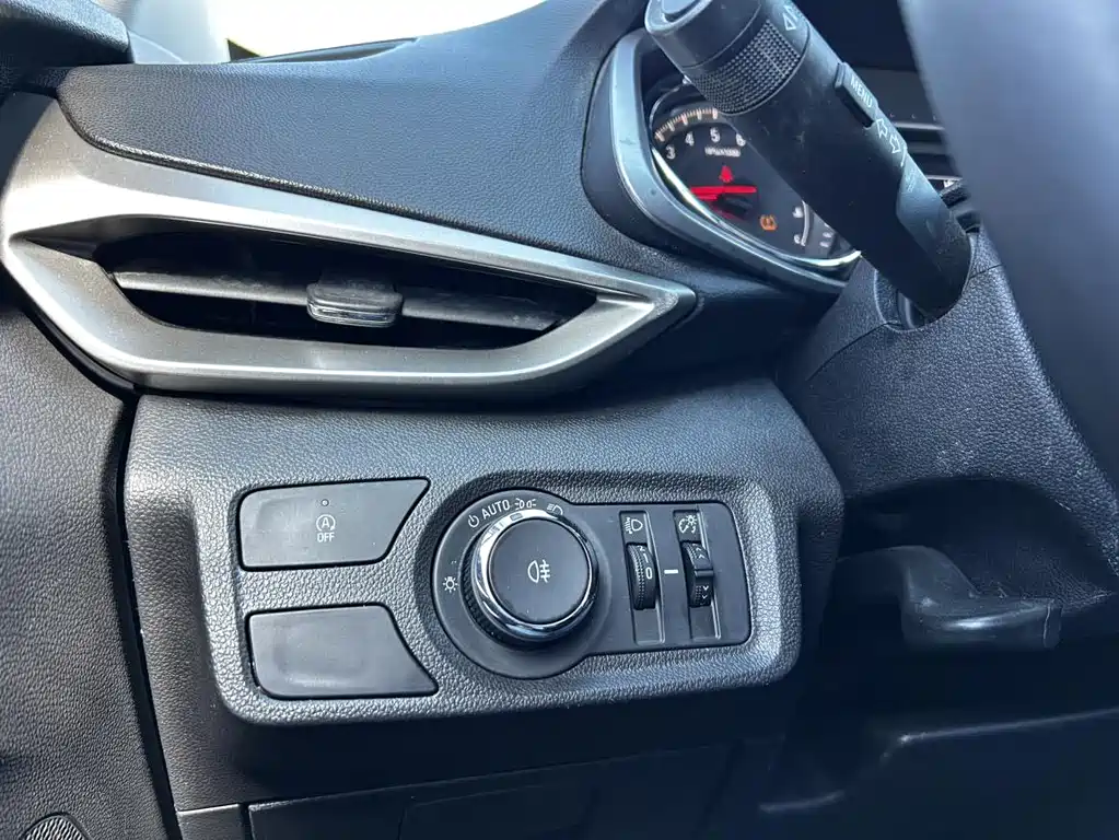 Chevrolet Volando — миниатюра 22