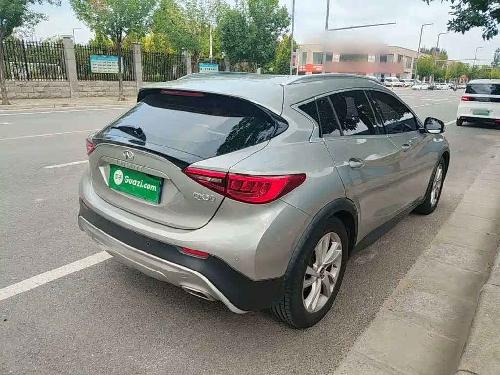 Infiniti QX30 — миниатюра 7
