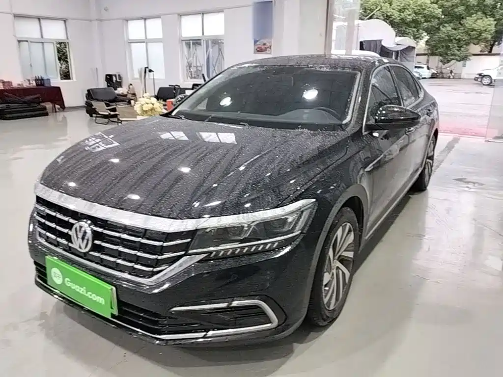 Volkswagen Passat PHEV — миниатюра 2