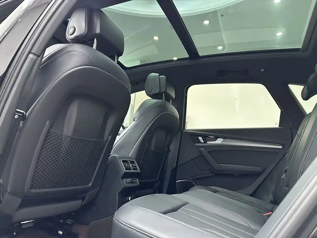 Audi Q5L — миниатюра 14