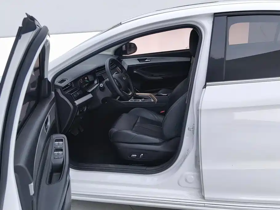 Chery Arrizo 5 PLUS — миниатюра 9