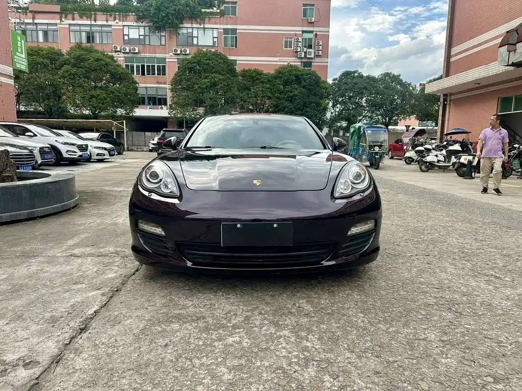 Porsche Panamera — миниатюра 2