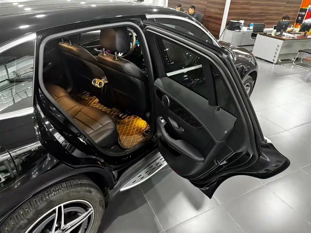 Mercedes-Benz EQC — миниатюра 18