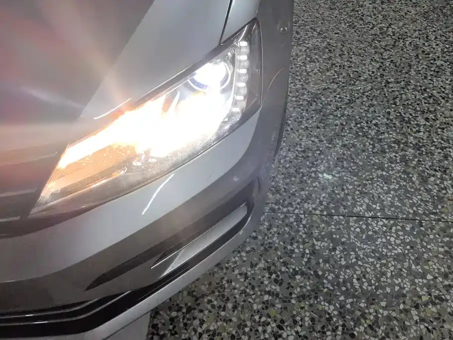 Volkswagen Sagitar — миниатюра 5