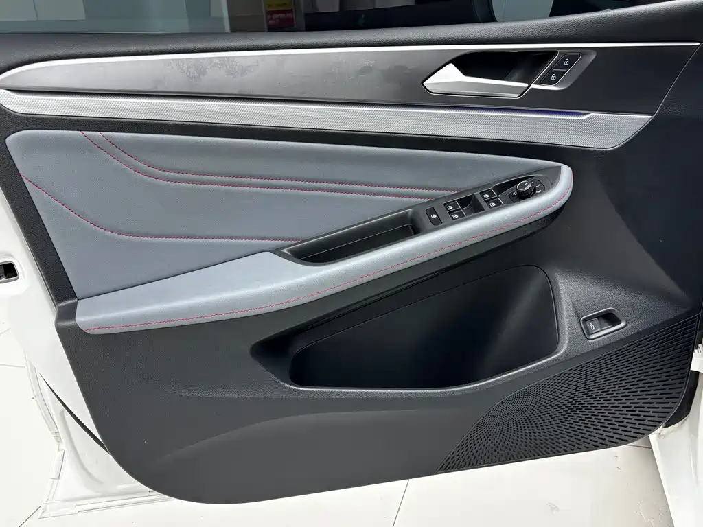 Volkswagen Lamando — миниатюра 12