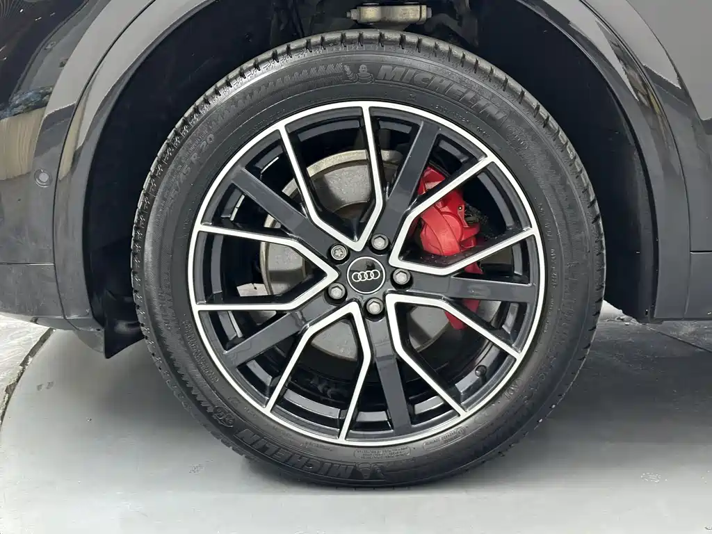 Audi Q5L — миниатюра 23
