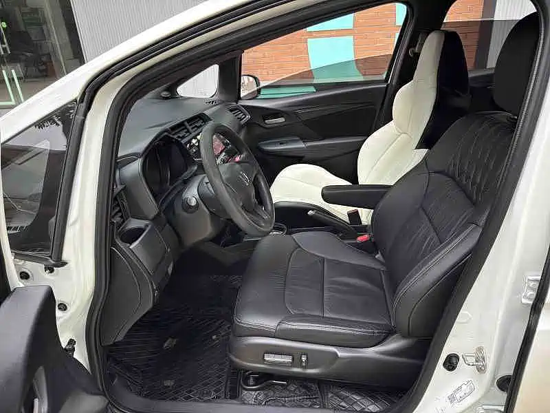 Honda Fit — миниатюра 4