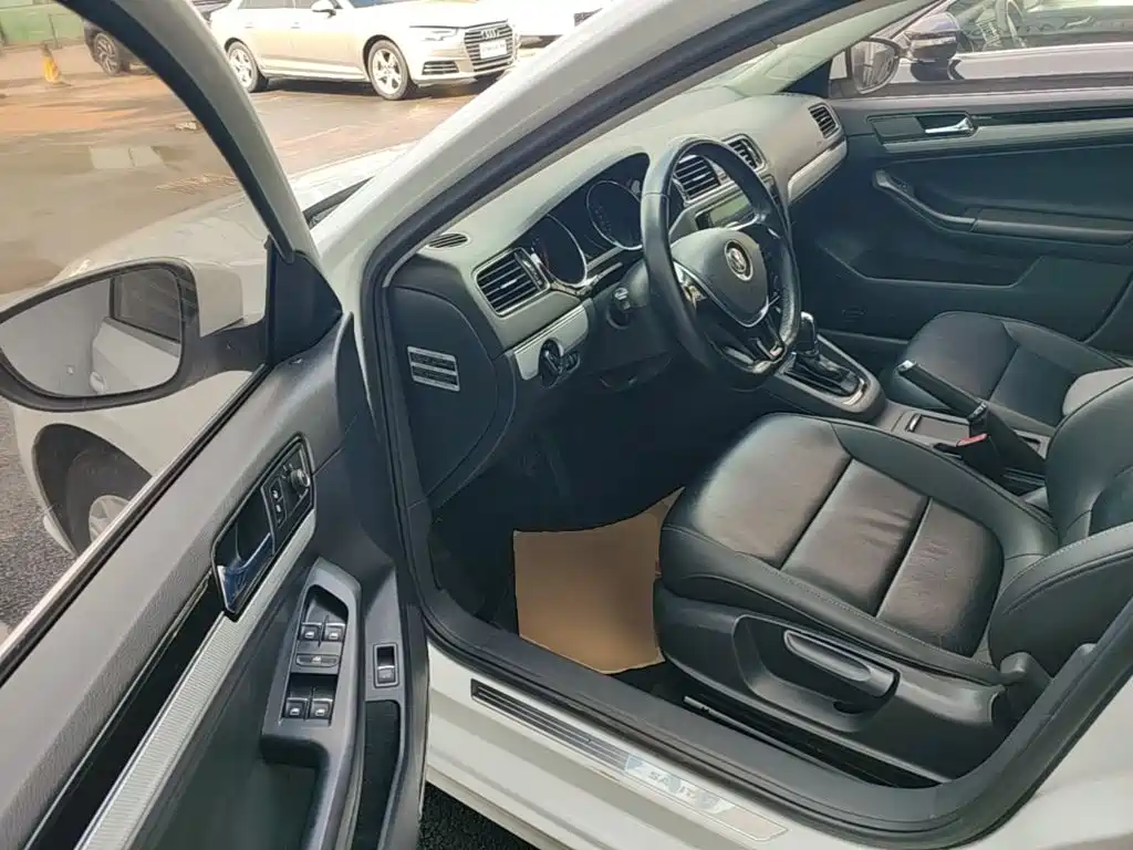 Volkswagen Sagitar — миниатюра 16