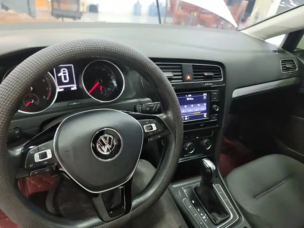 Volkswagen Golf — миниатюра 10