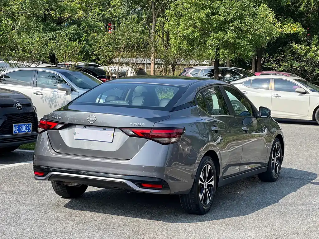 Nissan Sylphy — миниатюра 6