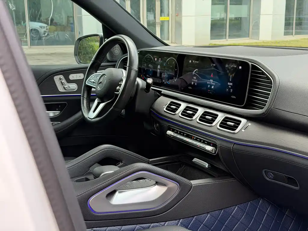 Mercedes-Benz GLE (Import) — миниатюра 25