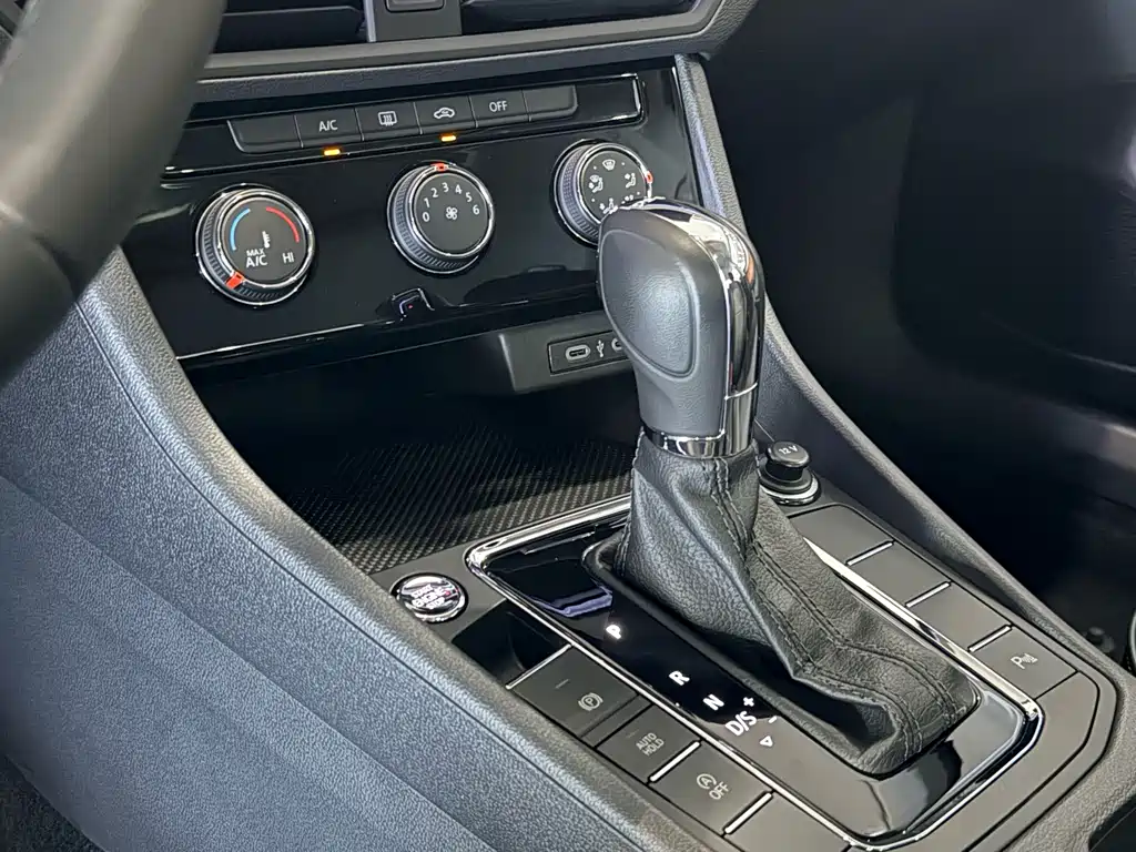 Volkswagen Bora — миниатюра 9