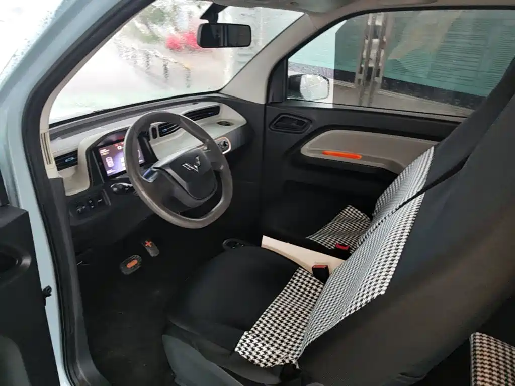 Wuling MINIEV — миниатюра 16