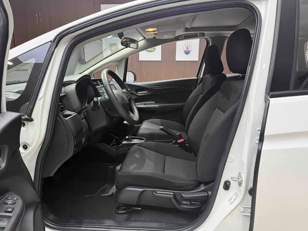 Honda Fit — миниатюра 7