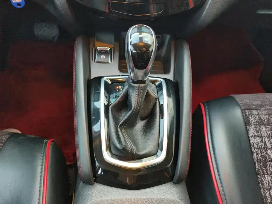 Nissan Qashqai — миниатюра 16