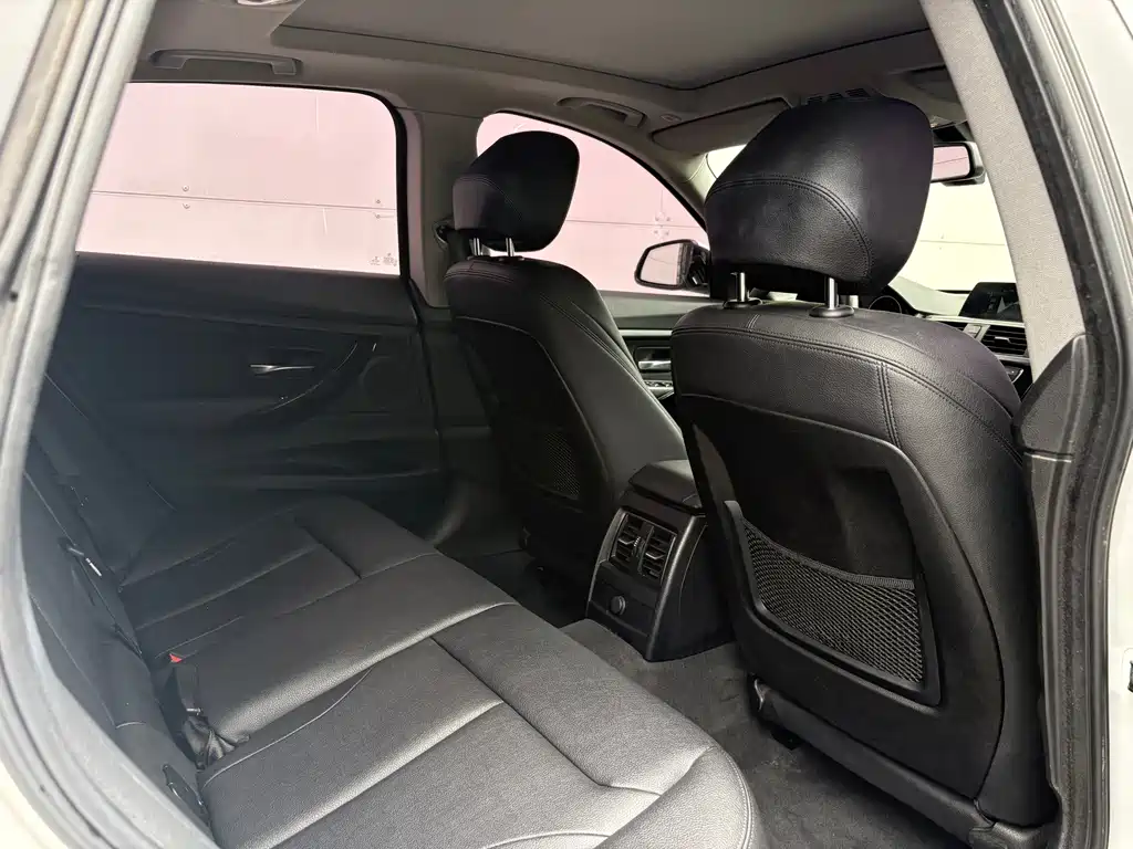 BMW 3 Series GT — миниатюра 10