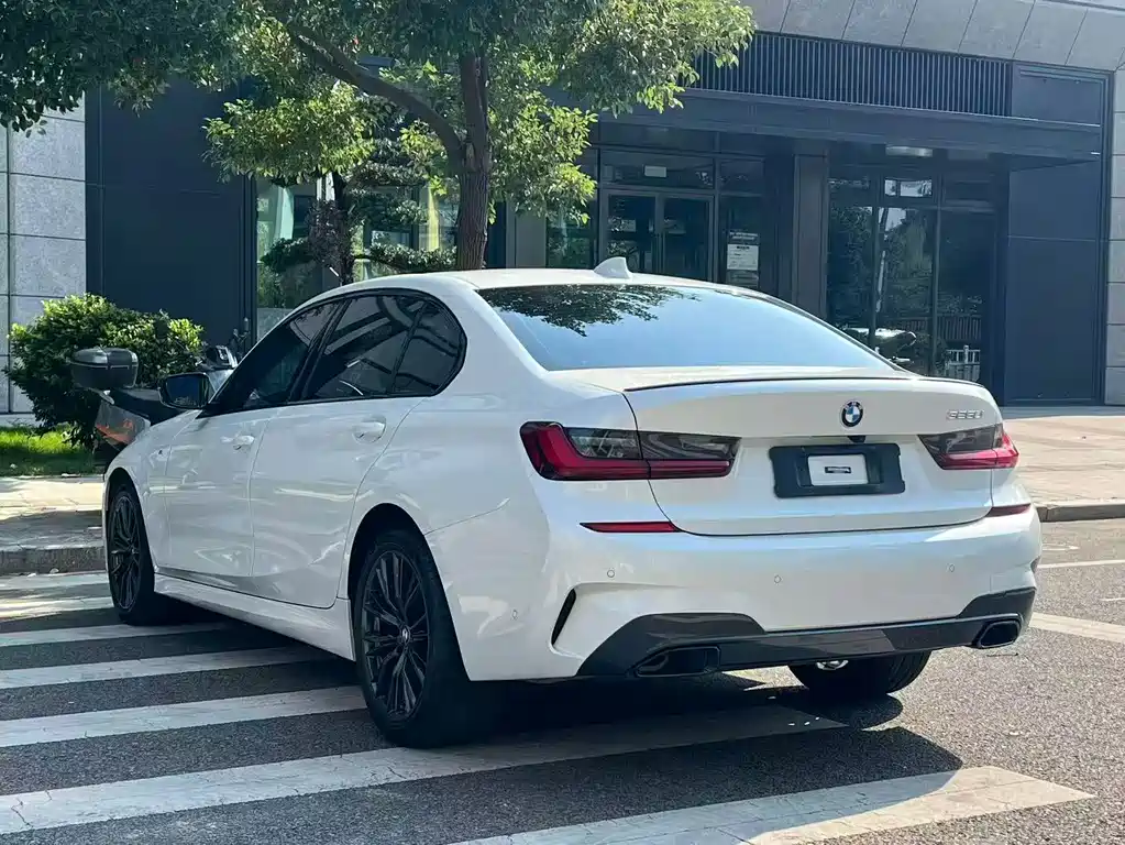 BMW 3 Series — миниатюра 7