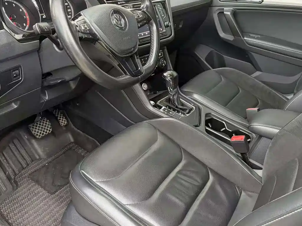 Volkswagen Tiguan L — миниатюра 4