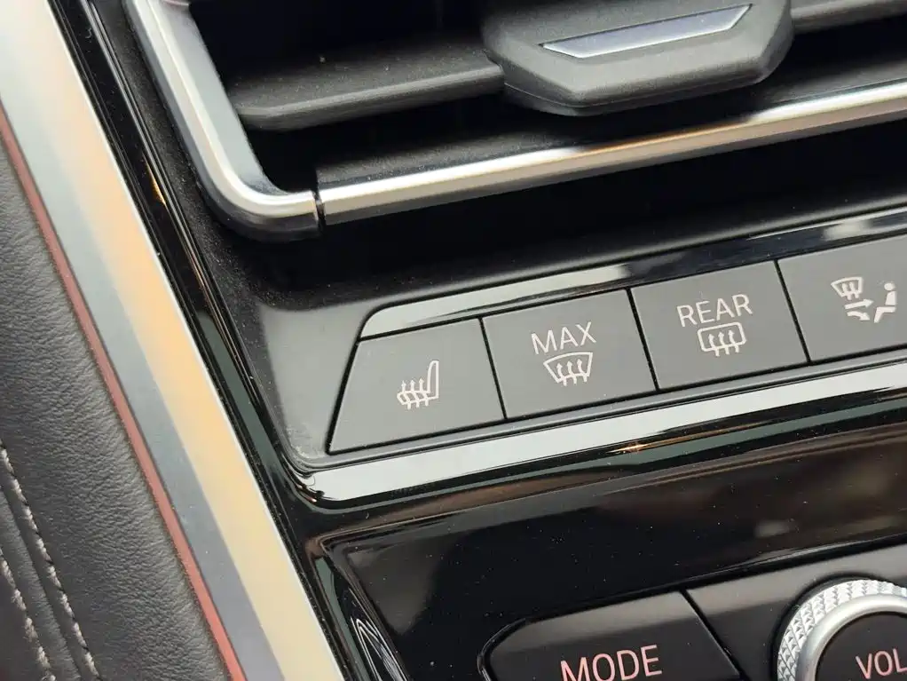 BMW 8 Series — миниатюра 15