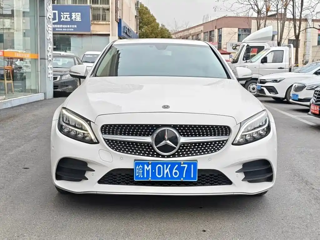 Mercedes-Benz C-Class — миниатюра 2