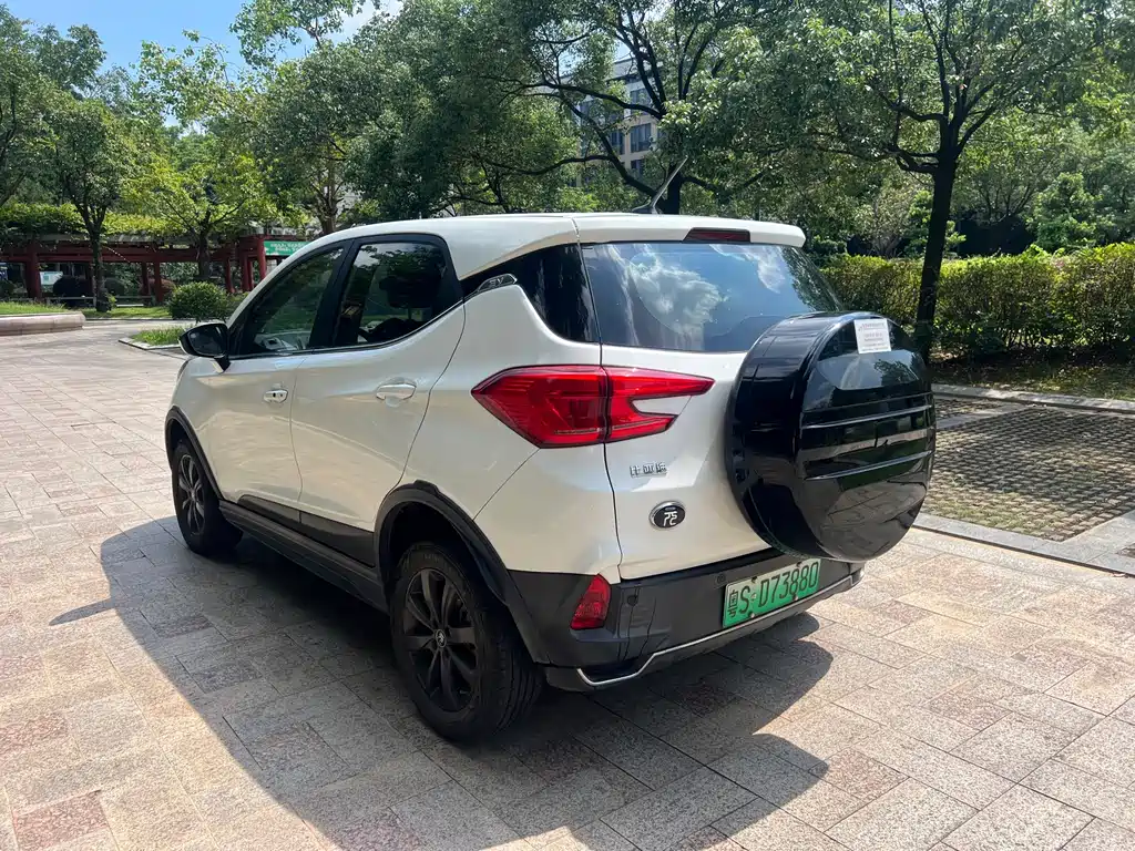 BYD Yuan EV — миниатюра 4