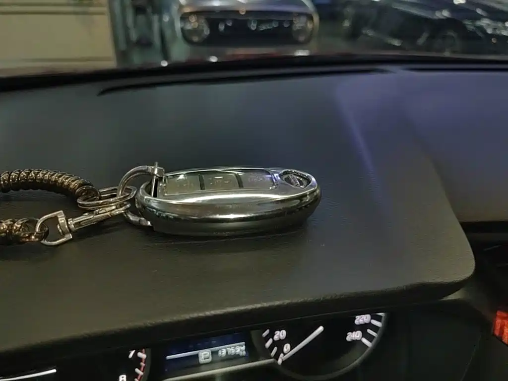 Nissan Bluebird — миниатюра 9
