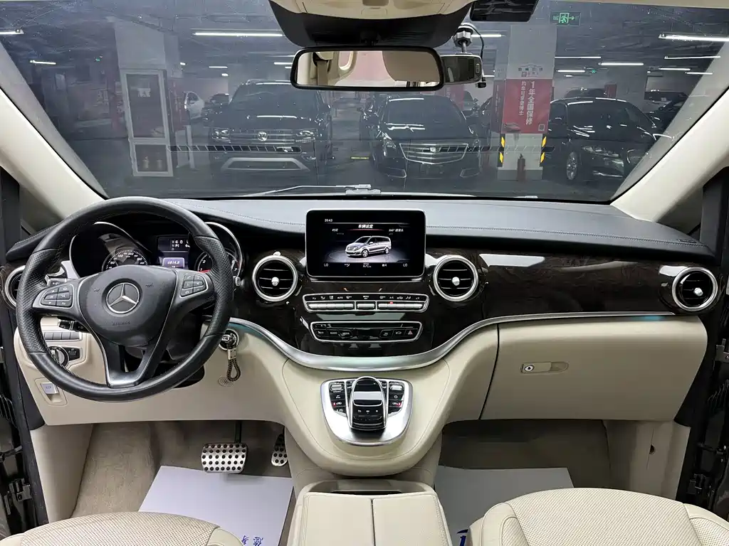 Mercedes-Benz V-Class — миниатюра 19