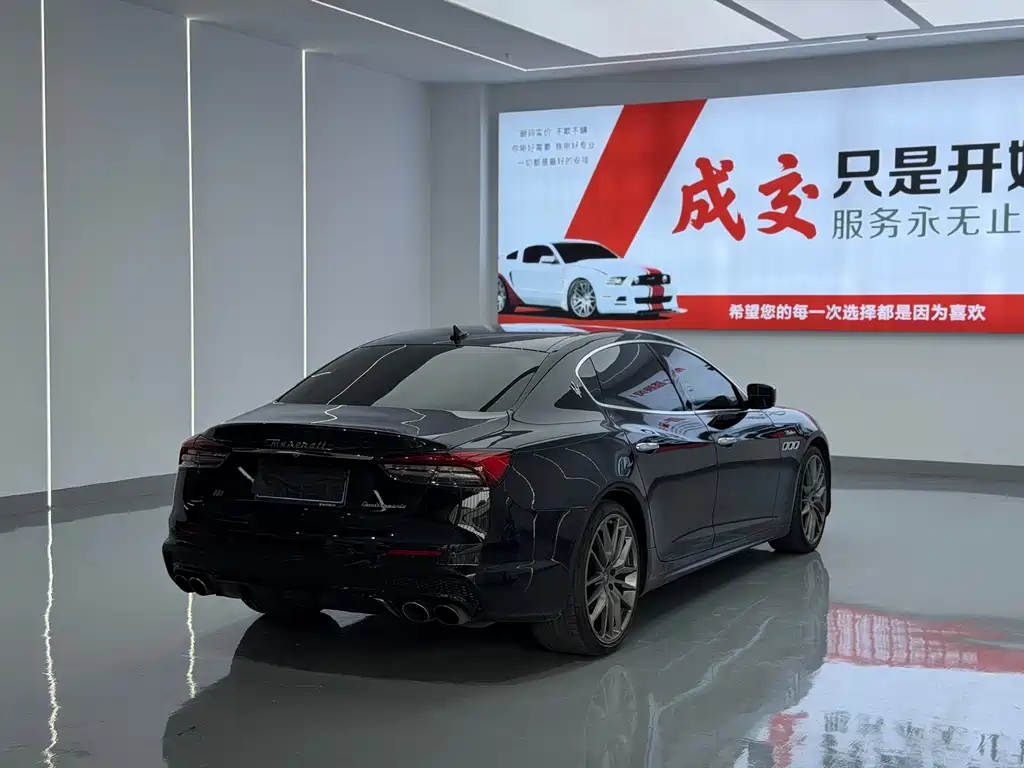 Maserati Quattroporte — миниатюра 13