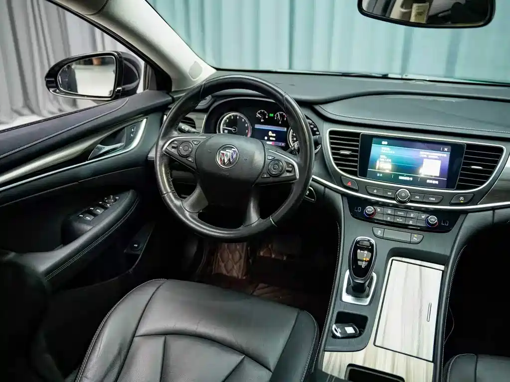 Buick LaCrosse — миниатюра 4