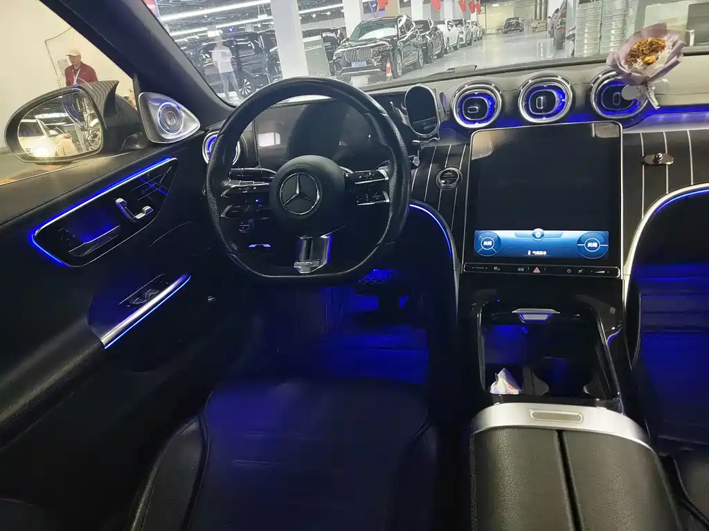 Mercedes-Benz C-Class — миниатюра 11