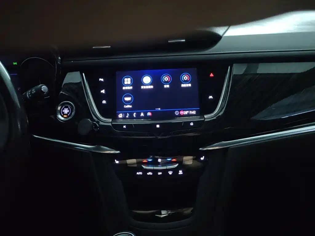 Cadillac XT6 — миниатюра 13