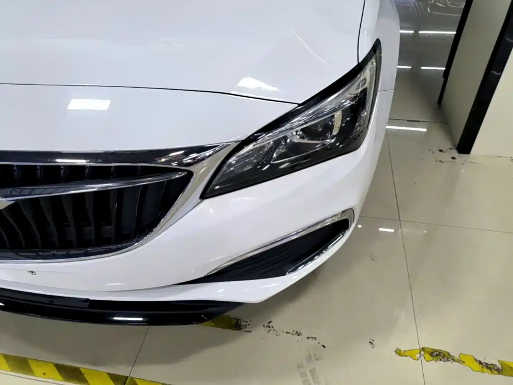 Buick Verano — миниатюра 24