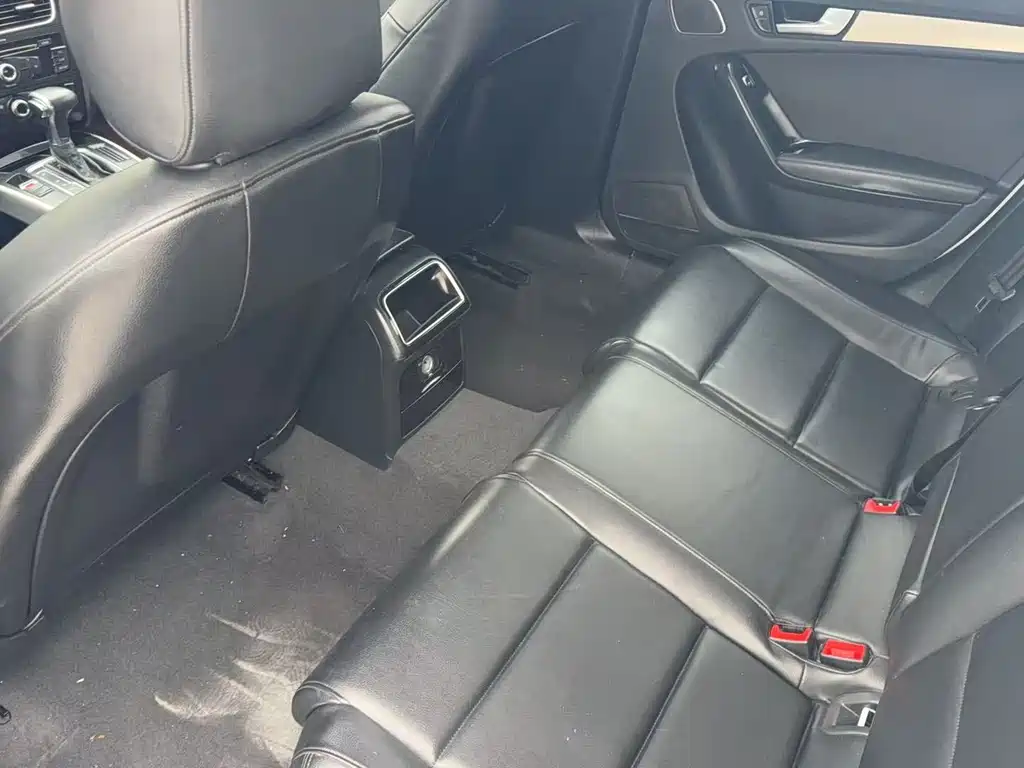 Audi A4L — миниатюра 4
