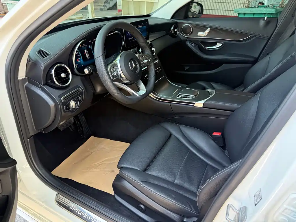 Mercedes-Benz C-Class — миниатюра 5