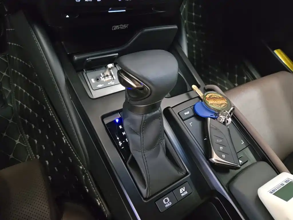 Lexus ES — миниатюра 14