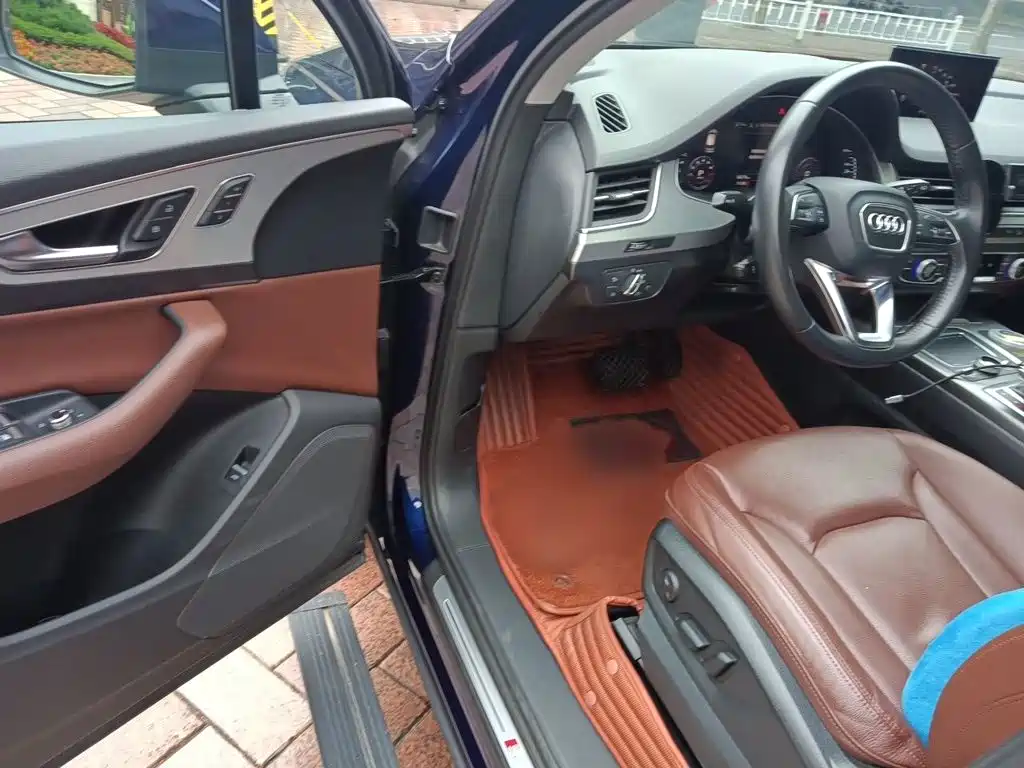 Audi Q7 — миниатюра 14