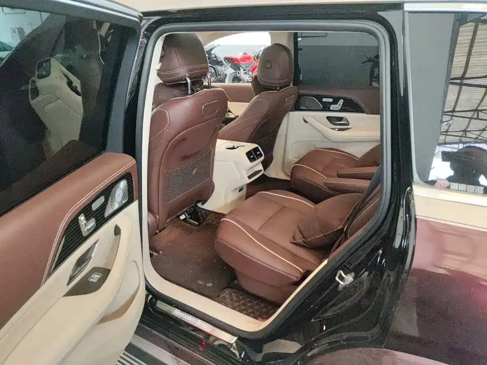 Mercedes-Benz GLS — миниатюра 11