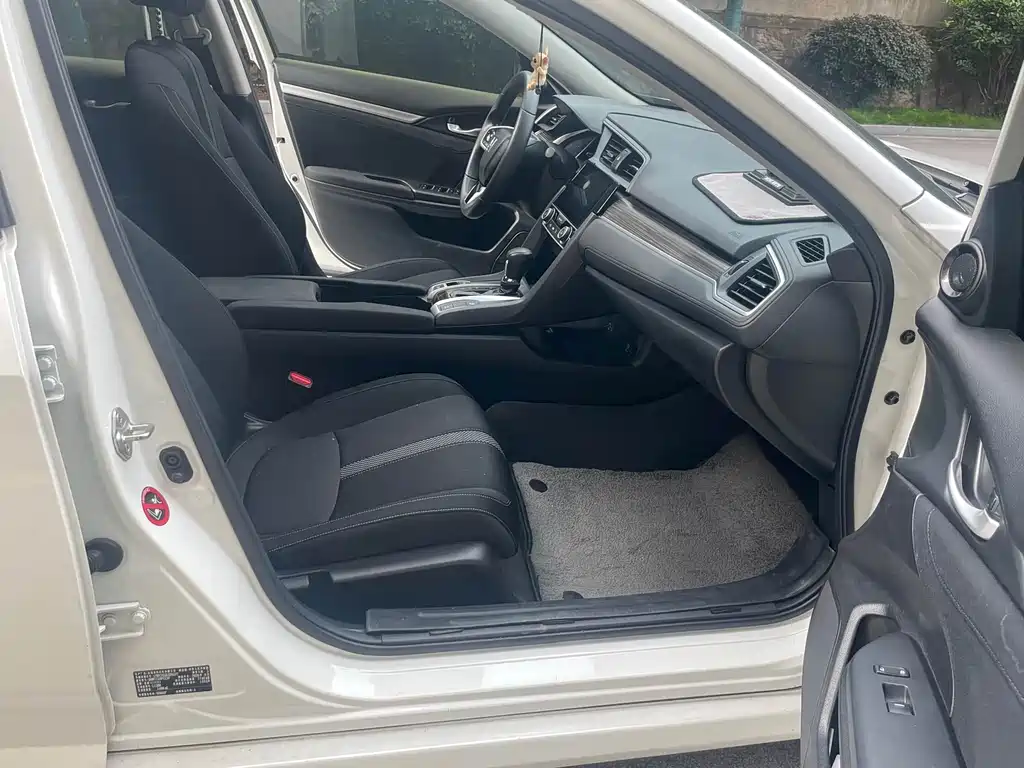 Honda Civic — миниатюра 6