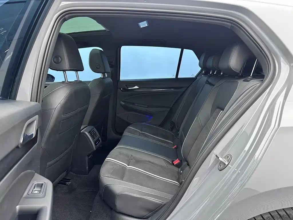 Volkswagen Golf — миниатюра 15